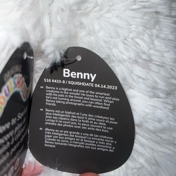 16” Snowman Benny Bigfoot Select Series Squishmallow 🖤 SOLD OUT IN STORES!! - Picture 6 of 7